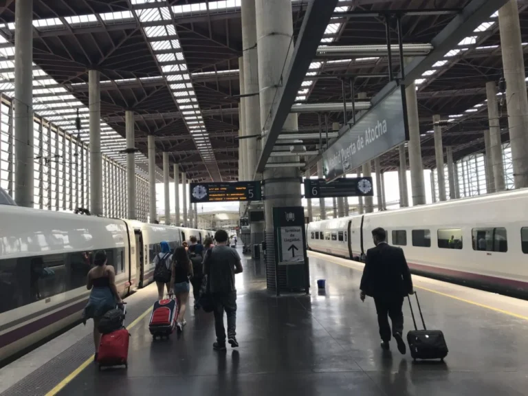 Spain’s Digital Transit Revolution: Renfe Partners with Siemens Mobility and Everis to Launch Nationwide MaaS Platform
