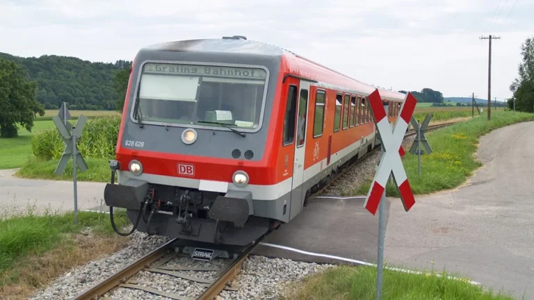 Bavarian Ministry of Transport and Deutsche Bahn Sign Landmark Contract to Electrify Ebersberg–Wasserburg Rail Line