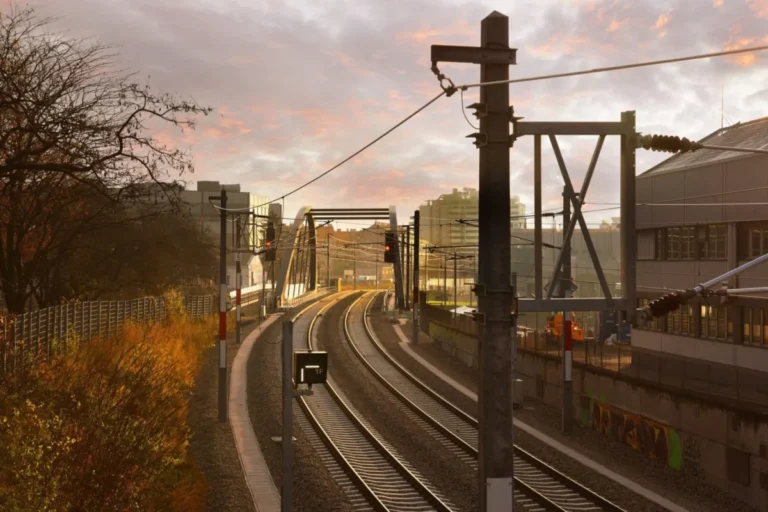 Global Railway Electrification Market Projections: Navigating Decarbonization, Supply Chain Realities, and Economic Pressures