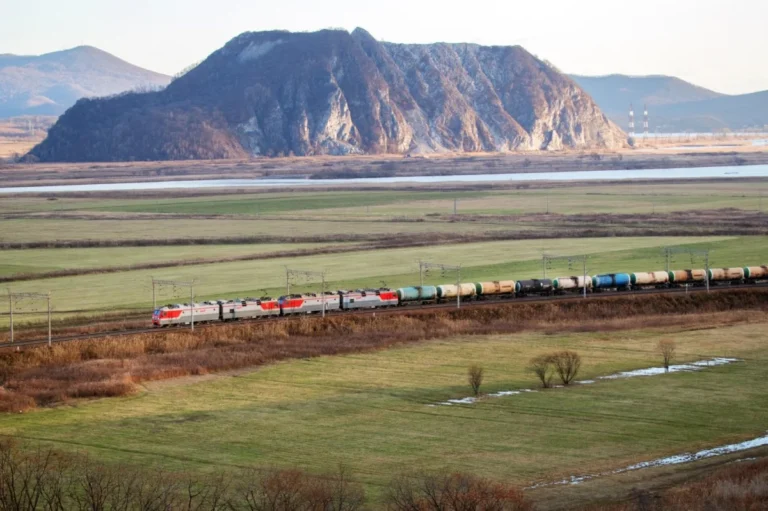 Russian Railways Spearheads Green Transformation with Hydrogen and Alternative Energy Locomotives